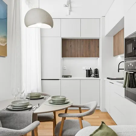 Danube&castle-side New Residence,old Town, Free Parking *