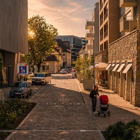 Danube&castle-side New Residence,old Town, Free Parking