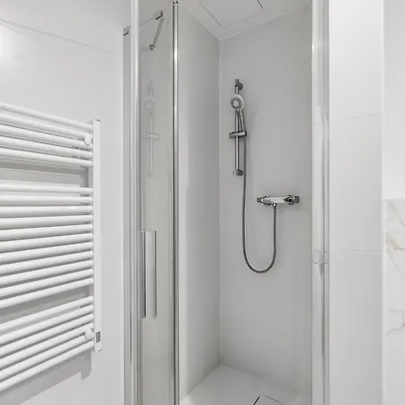 Danube&castle-side New Residence,old Town, Free Parking 公寓 *