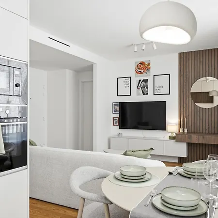 Danube&castle-side New Residence,old Town, Free Parking 公寓